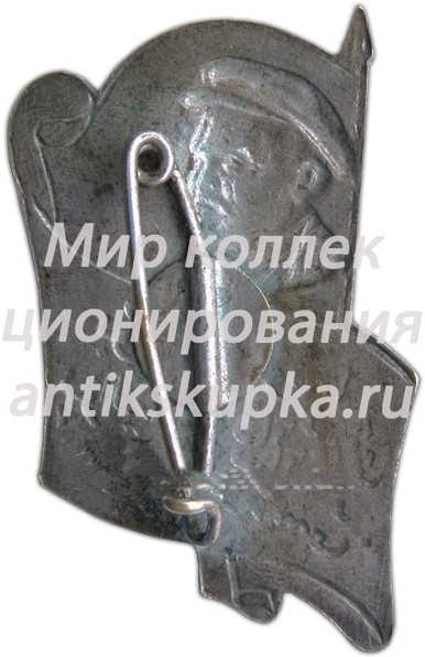 Траурный знак. Ленин. Надпись на Арабском языке Траурный знак. Ленин. Надпись на Арабском языке