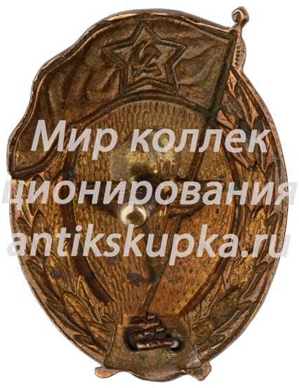 Знак об окончании воздушно-десантного училища. Тип 1 Знак об окончании воздушно-десантного училища. Тип 1