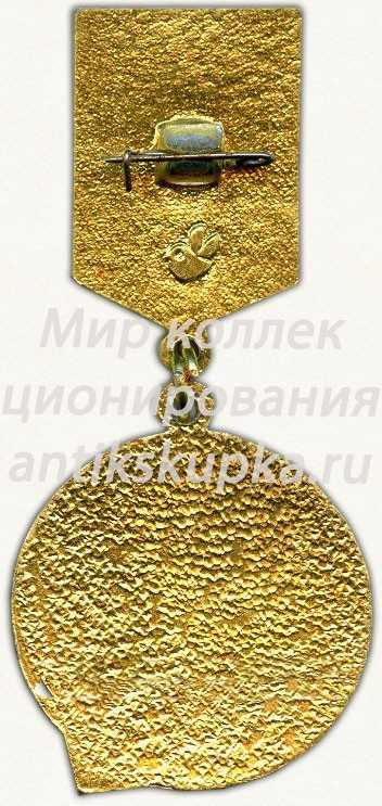 Знак из серии в память «40-летия ВЛКСМ». 1945. Награждение организации орденом «Ленина». Первое награждение Знак из серии в память «40-летия ВЛКСМ». 1945. Награждение организации орденом «Ленина». Первое награждение