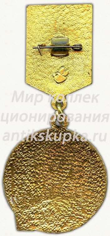 Знак из серии в память «40-летия ВЛКСМ». 1948. Награждение организации орденом «Ленина». Второе награждение Знак из серии в память «40-летия ВЛКСМ». 1948. Награждение организации орденом «Ленина». Второе награждение
