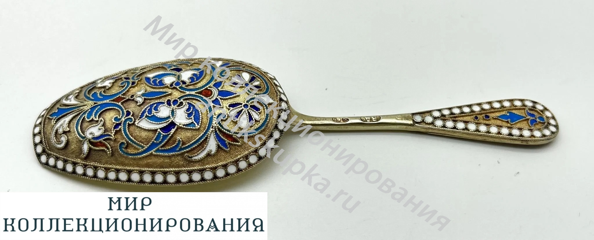 Совочек для сахара серебро 84 проба, эмаль. Совочек для сахара серебро 84 проба, эмаль.
