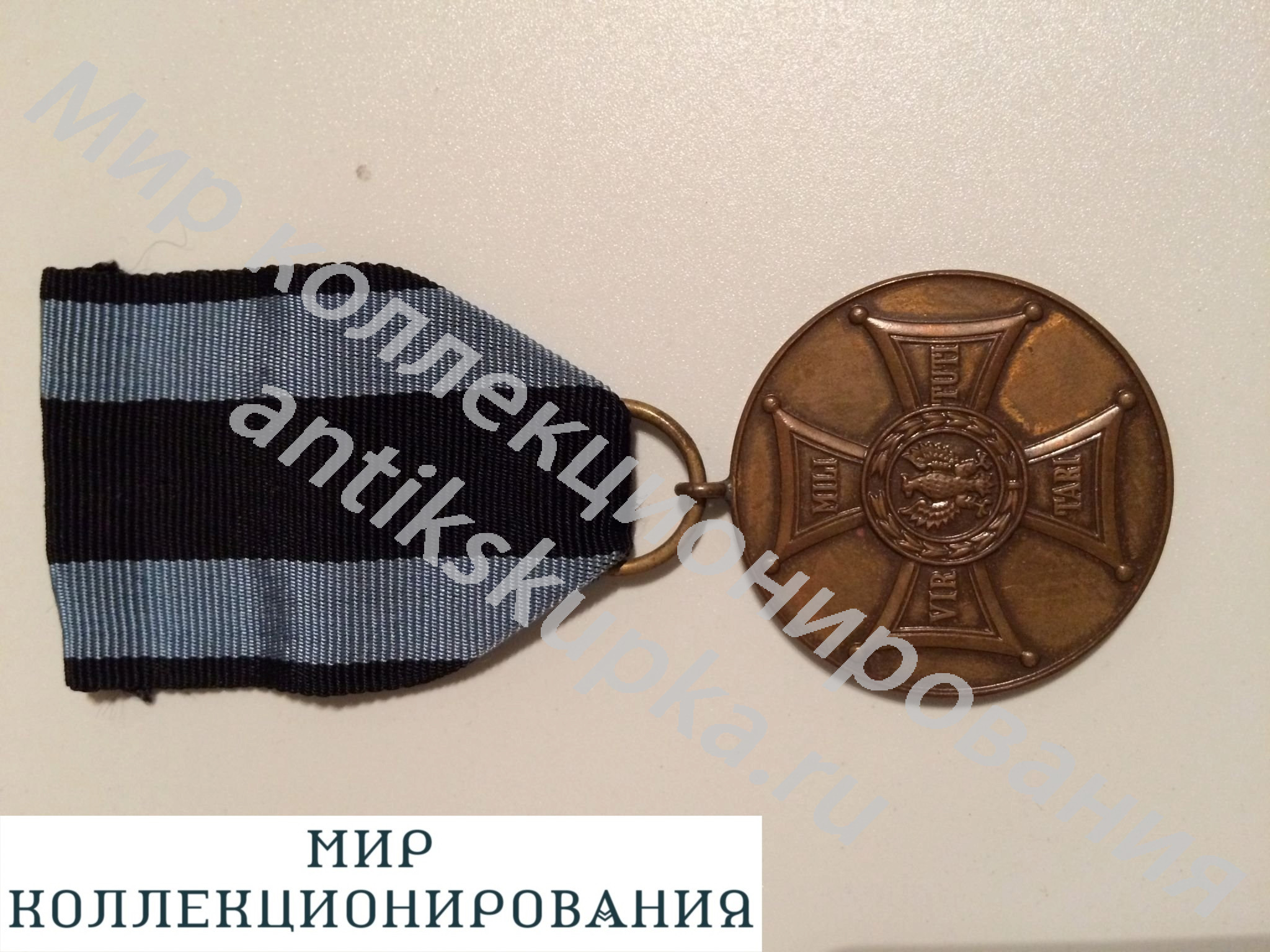 Бронзовая медаль Заслуженным на поле Славы 1944 год 3 степень.Польша Бронзовая медаль Заслуженным на поле Славы 1944 год 3 степень.Польша